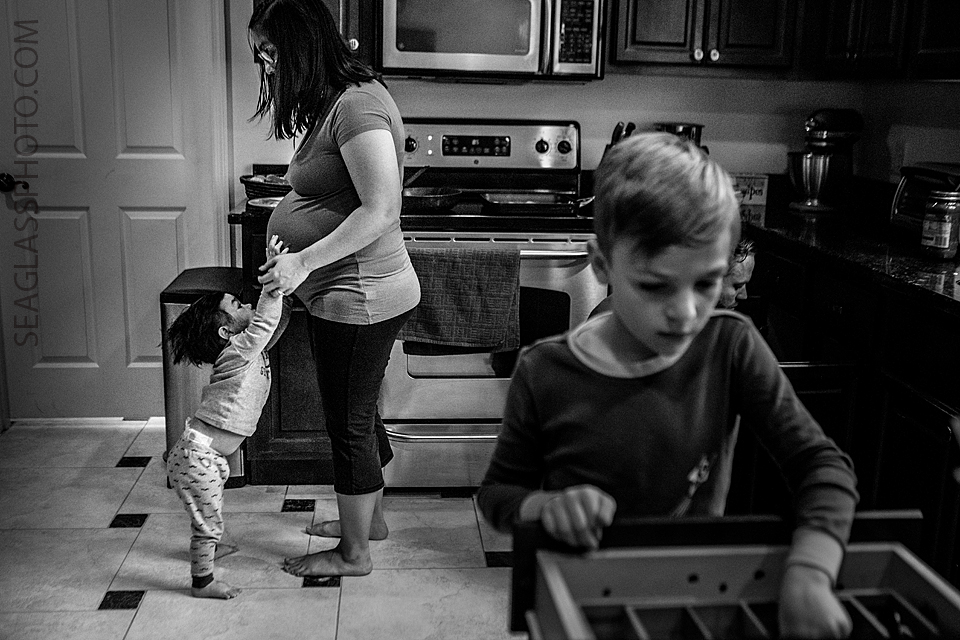 family in the kitchen 